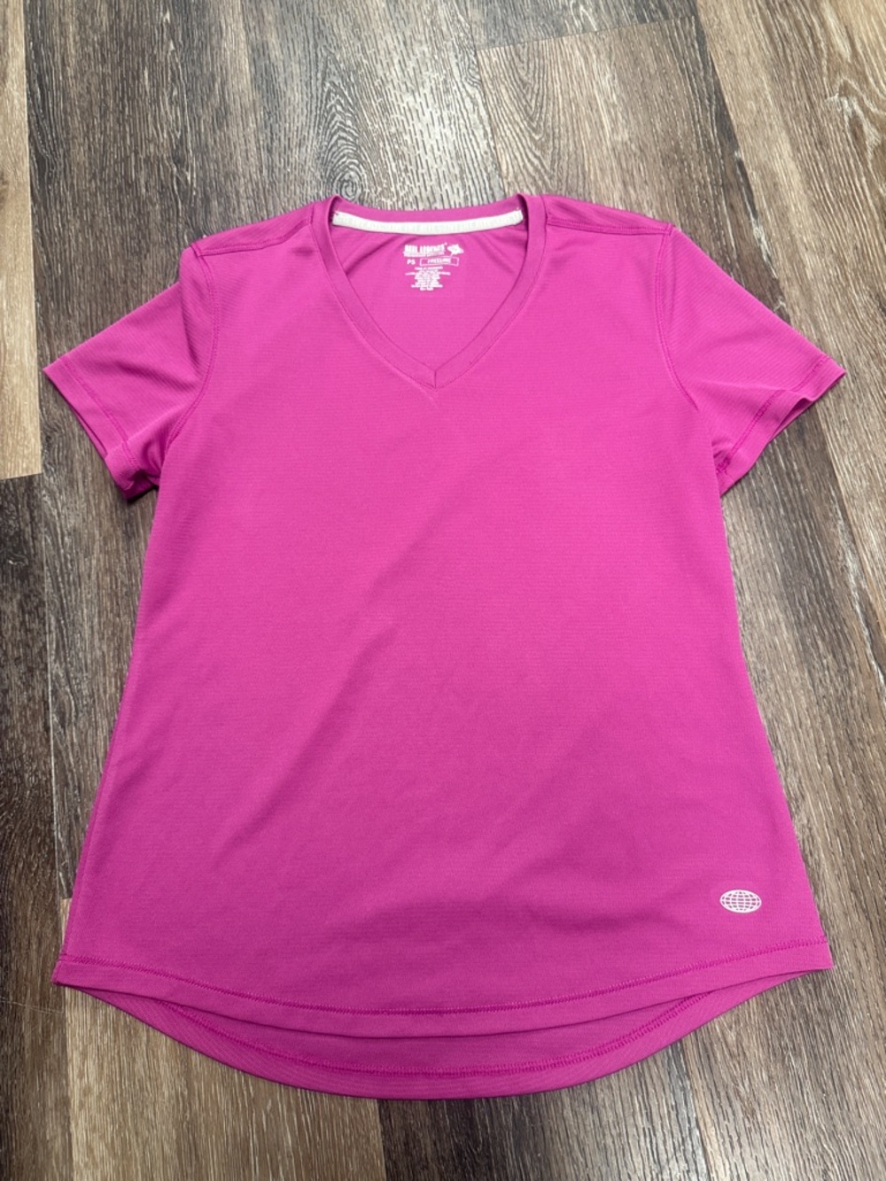 Reel Legends Women's V-Neck Short Sleeve Tee in Bright Fuchsia